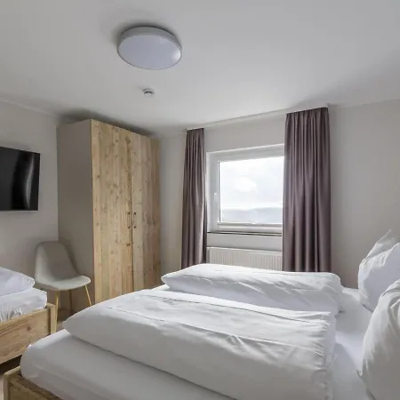 Cosy In Near Bobsleigh Track *